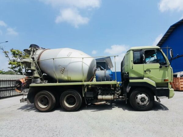 NISSAN CW55 MIXER TRUCK